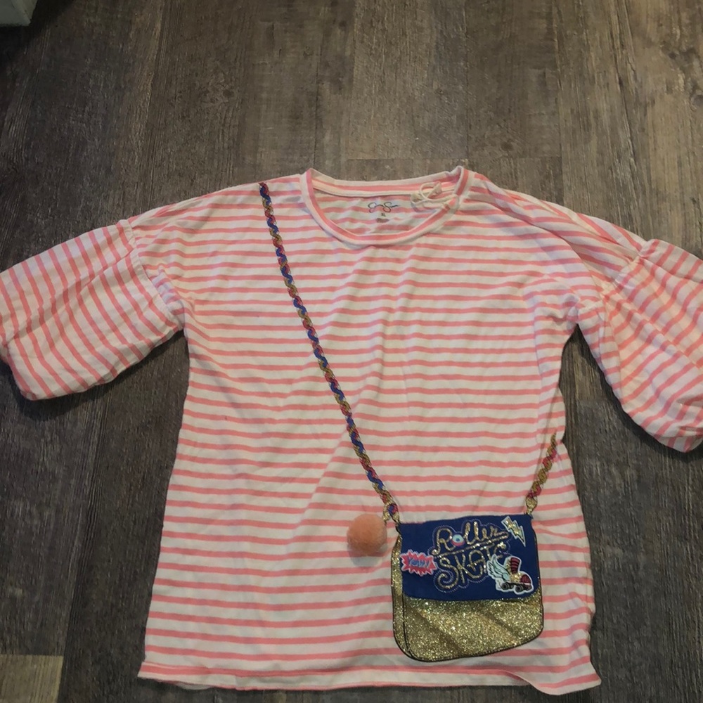 Adorable Kids Shirt w/ built in “purse”